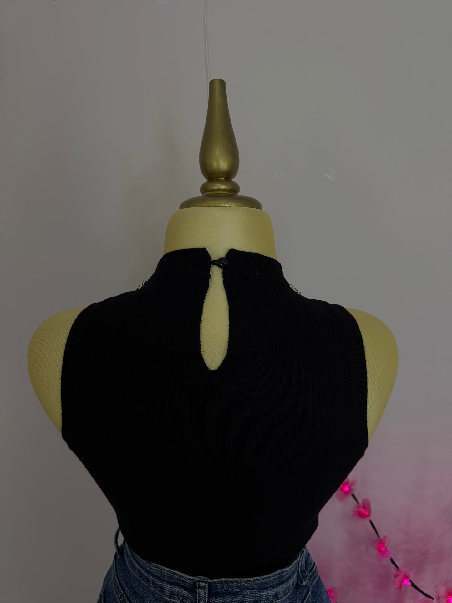 Emma Round Baguette Diamond Neck Tank Sweater -Black