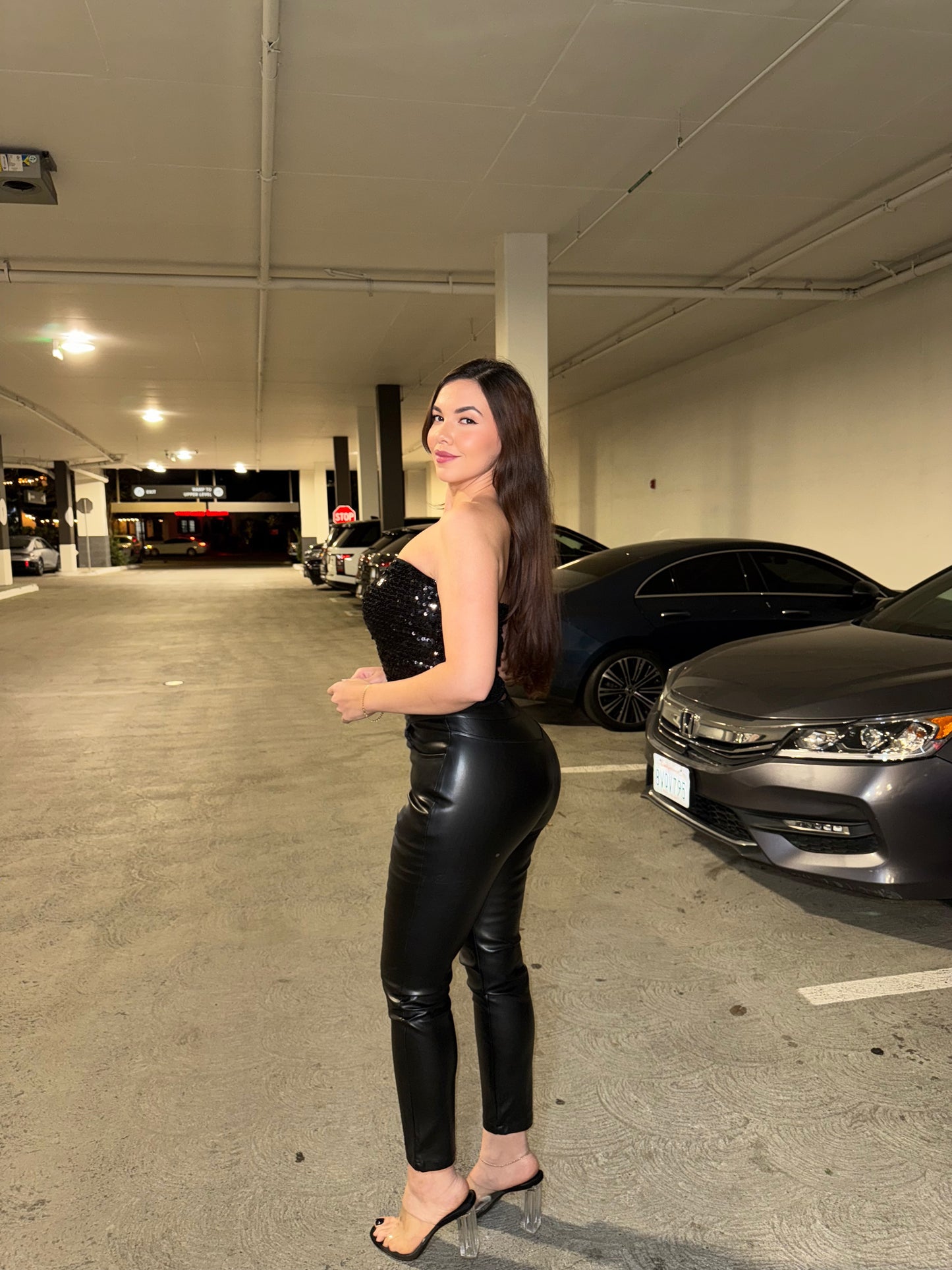 BLACK SHINY SEQUIN CROP TOPS